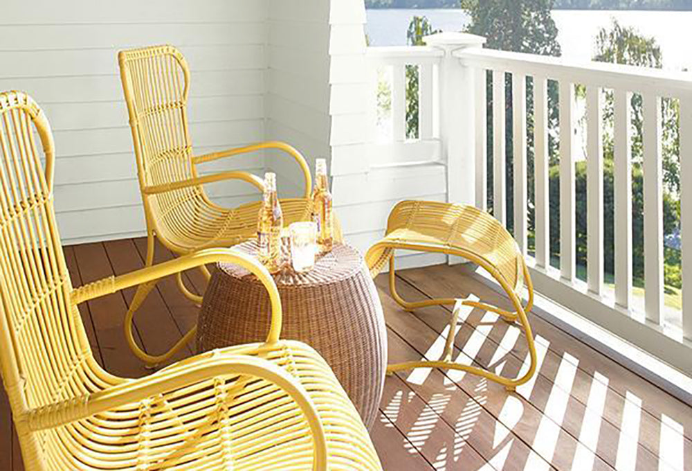 ALL HANDS ON DECK: WHY FALL IS THE BEST SEASON TO BE LAYIN’ STAIN